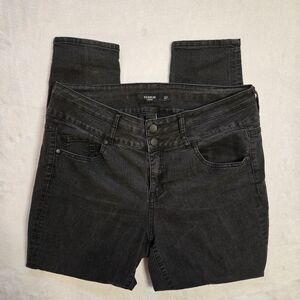 Torrid Black Denim Size 16 Skinny High Rise Tapered Leg Pockets Ladies EUC